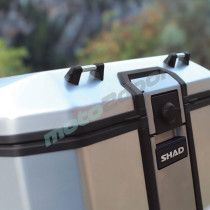 KUFER CENTRALNY TYŁ SHAD TERRA TR37 ALUMINIOWY 37L 49X42X26